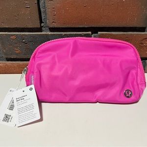 Lululemon Sonic Pink Solid Strap Everywhere Belt Bag 1L Hot Pink